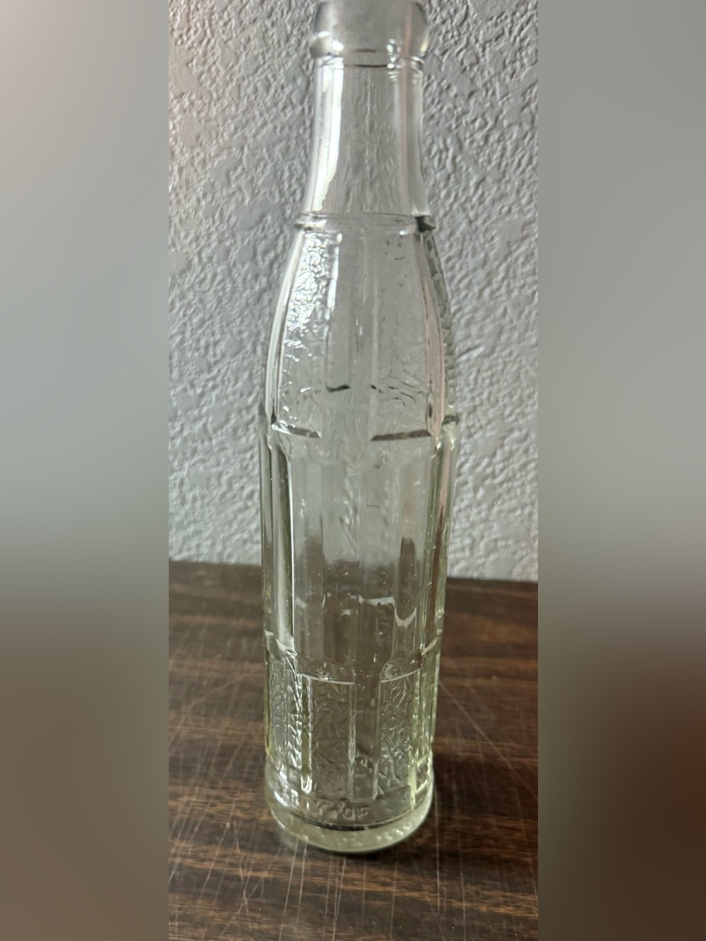 Vintage COCA-COLA BOTTLING CO. EMBOSSED 7 0Z BOTTLE